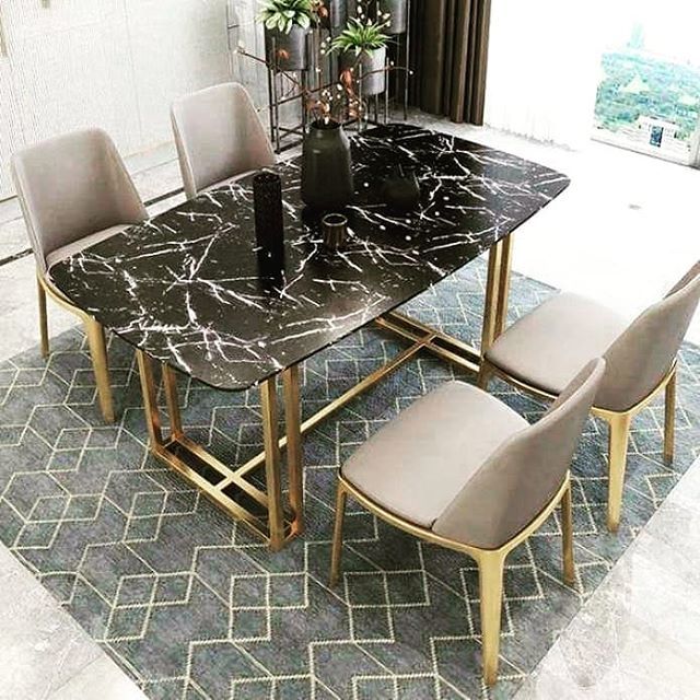 Arte Marble Alanya Siyahı Mermer Yemek Masası
